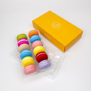 12 macaron bolinho de chocolate caixa de dobradura de papel amarelo feito sob encomenda com inserção de plástico transparente da parte superior - Product Image 5