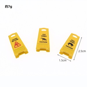 Miniatura Casa delle Bambole Xinchen: Segnale di Avvertimento Pavimento Scivoloso, Accessorio Scena Vomito Animale Domestico BJD - Product Image 2