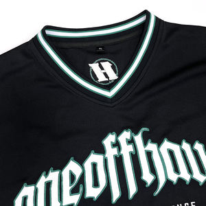 Maillot de football personnalisé avec numéro, design par sublimation, style rétro classique, manches courtes, 100% polyester respirant - Product Image 2