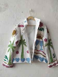 เสื้อแจ็คเก็ตวาร์ซิตี้ผ้ากำมะหยี่ถักลายดอกไม้สไตล์โบฮีเมียนสำหรับฤดูใบไม้ร่วงและฤดูหนาว ป้องกันรอยยับ เป็นมิตรกับสิ่งแวดล้อม กันลม ระบายอากาศได้ดี ลายซูซานี - Product Image 3