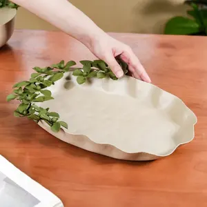 Bandeja de servicio de metal cepillado de aluminio con estilo ecológico para cenas formales y reuniones casuales de la India - Product Image 2