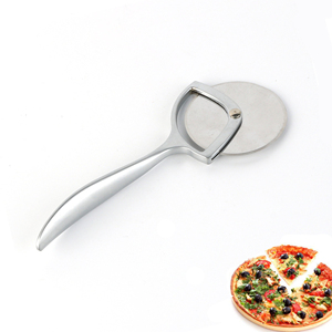 Coupe-<span class=keywords><strong>pizza</strong></span> en acier inoxydable et en alliage de zinc pour le roulement de la poignée de coupe de <span class=keywords><strong>pizza</strong></span> <span class=keywords><strong>XL</strong></span>-Professional Factory Logo personnalisé lame de roue unique - Product Image 1