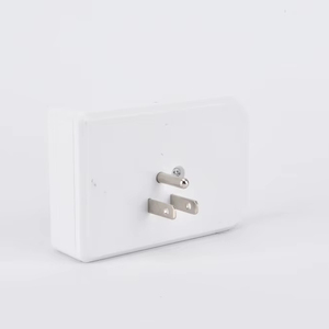 Protector de voltaje de dos enchufes de estilo americano con luz indicadora para protección de voltaje doméstico contra sobretensiones - Product Image 2