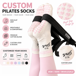 Chaussettes de Pilates personnalisées antidérapantes, chaussettes de yoga et de barre en mélange de coton avec motif cœur, logo personnalisé OEM ODM - Product Image 1