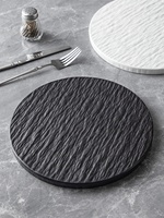 Ensembles d'assiettes rondes d'hôtel de luxe blanc noir mat plateau de service à steaks assiettes à sushi modernes en céramique japonaises pour hôtel