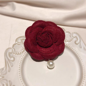 Alta Qualidade Handmade Tecido Camélia Flor Broches com Pérola Broche Pin Badge Casamento e Roupas de Festa Jóias para Mulheres - Product Image 4