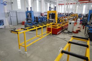 Maßgefertigte Schnellwechsel-<span class=keywords><strong>Auto</strong></span>-CZ-Profilmaschine für 1-3mm Stahlkonstruktionsrahmen, C-, U-, <span class=keywords><strong>Z</strong></span>-Formprofile, Kaltwalzformmaschine - Product Image 2