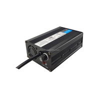 Chargeur de batterie de désherbeur de voiture d'équilibre 43.8V 6A 300W avec longue garantie Lifepo4 batterie AC DC 220V/110V entrée