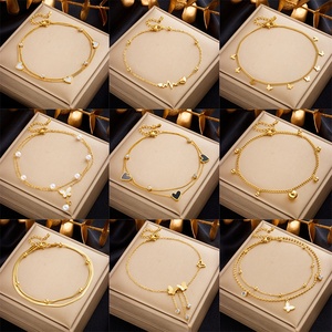 Chevillère d'été Papillon de Plage Étanche en Acier Inoxydable Plaqué Or avec Breloques Cœur et Perle Incrustée de Zircon - Product Image 2