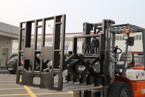 Accessoire hydraulique de déplacement rapide pour chariot élévateur, pousseur rapide pour le stockage des produits ensachés dans les industries chimique et alimentaire - Product Image 5