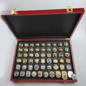 1967-2021 Anneau de basket-ball plaqué classique <span class=keywords><strong>55</strong></span> Boutique Coffret en bois Boule en forme de coeur Alliage religieux Souvenir pour enfants pour - Product Image 2