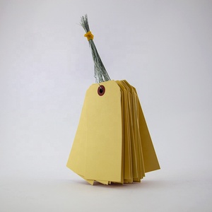 Expédition en gros étiquette de bagage Logo personnalisé <span class=keywords><strong>fil</strong></span> de fer étiquette volante en papier de Manille <span class=keywords><strong>pour</strong></span> vêtements - Product Image 1