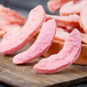 Tranches de pêche lyophilisées de qualité supérieure, roses sucrées et croustillantes, coupées en gros pour collations et garnitures de boissons - Product Image 5