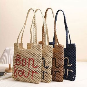 Sac à bandoulière pour femme, nouveau sac de plage en paille tressée ajourée avec lettres brodées - Product Image 1