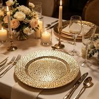 Assiette de présentation de luxe martelée et gaufrée or, style américain, écologique et durable, pour mariages, banquets et événements haut de gamme (vente en gros)