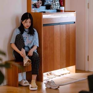 Mueble Zapatero Nórdico de Madera de Cerezo con 2 Compartimentos, Mueble de Almacenamiento para Sala de Estar - Product Image 2