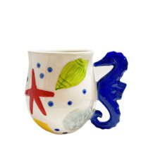 Mug en céramique YG de conception britannique, peint à la main, motif océan moderne et minimaliste, avec une poignée distinctive en forme de hippocampe