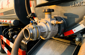 Camion <span class=keywords><strong>de</strong></span> transport d'<span class=keywords><strong>eaux</strong></span> <span class=keywords><strong>usées</strong></span> et <span class=keywords><strong>de</strong></span> selles par aspiration 4x2, <span class=keywords><strong>prix</strong></span> usine |   Véhicule d'assainissement hydraulique Euro VI <span class=keywords><strong>de</strong></span> 8 à 10 m³ - Product Image 5