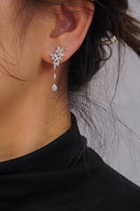 <span class=keywords><strong>Pendientes</strong></span> colgantes de diamante de <span class=keywords><strong>corte</strong></span> de pera para mujer, aretes largos de <span class=keywords><strong>oro</strong></span> <span class=keywords><strong>blanco</strong></span> sólido de 18K, aretes ostentosos estrellados, joyería elegante - Product Image 5