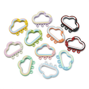 พวงกุญแจโลหะผสม 3 รู รุ่น Cloud Spring Buckle อุปกรณ์ตกแต่งเครื่องประดับ DIY น้ำหนักเบา รูปทรงไม่สม่ำเสมอ ชุบโลหะ - Product Image 3