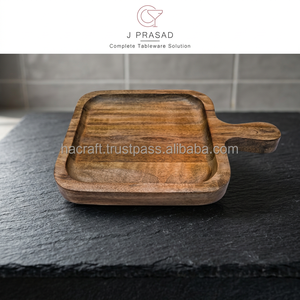 Bandeja Multiusos de Resina y Madera con Asa de Madera, Diseño Clásico, Duradera, para Baño, Cocina, Tabla de Quesos, Charcutería, Bodas y Eventos - Product Image 2