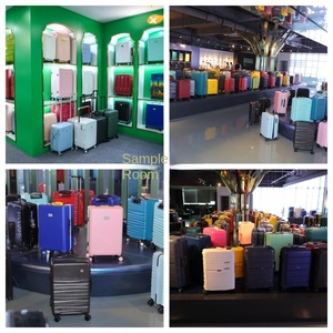 Valise rigide rayée durable avec roulettes pivotantes, serrure TSA et <span class=keywords><strong>fermeture</strong></span> <span class=keywords><strong>éclair</strong></span> YKK pour voyages, affaires, université, OEM/ODM - Product Image 6