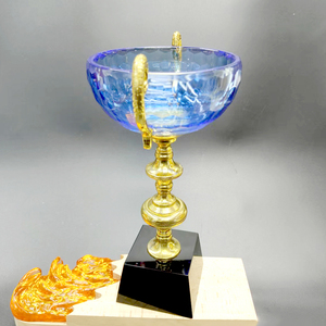 Trofeo de Cristal y Metal con Diseño Moderno y Elegante, Premio Ecológico para Eventos, Innovación y Celebraciones - Product Image 3