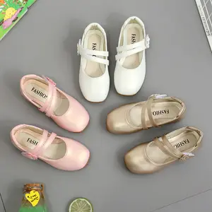 أحذية الأميرات للأطفال أحذية كعب عالي مربعة الأصابع صغيرة بنعل ناعم غير انزلاقي أحذية أطفال غير رسمية على الموضة