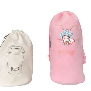 ถุงผ้ากำมะหยี่สีแดงแบบเรียบง่ายพร้อมเชือกรูดสำหรับใส่ของขวัญ - Product Image 1