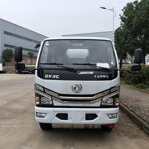 Camion <span class=keywords><strong>citerne</strong></span> Dongfeng <span class=keywords><strong>5000</strong></span> litres 4*2 Mini camion <span class=keywords><strong>citerne</strong></span> à carburant à vendre - Product Image 2