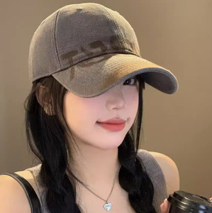Casquette de baseball rétro américaine pour femme, style vieilli avec lettres, petite visière large et dessus souple - Product Image 5