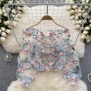 Camicie da <span class=keywords><strong>donna</strong></span> all'ingrosso estive 2026 alla francese monospalla a maniche lunghe con fiori 3D in rete, ampie e snellenti, versatili - Product Image 4