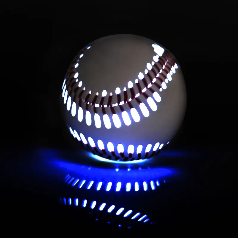 Palla da Baseball a Led nuovi prodotti di fascia alta incandescente Cool Baseball Logo personalizzato in pelle Design professionale Baseball Standard