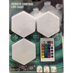 Telecomando LED esagono luci di illuminazione decorativa con cambio colore e funzione Timer - Product Image 1