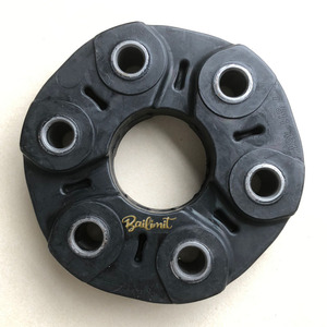 Disque flexible de joint d'arbre de transmission en caoutchouc de haute qualité 26117511454 1209168 pour <span class=keywords><strong>BMW</strong></span> E30 E36 E46 E90 E91 E92 E93 - Product Image 1