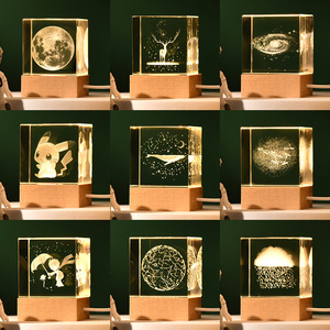 Décoration en cristal Cadeau Veilleuse LED Cadre photo en bois Support pour lampe à led Cube en cristal pour photo 3d personnalisé avec socle - Product Image 2