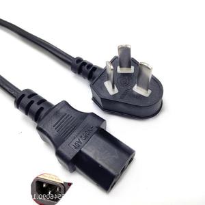 Câble d'alimentation CA IEC vers NEMA 10A 3P 250V, fil PVC type SJTOW pour appareils électroménagers et ordinateurs - Product Image 1