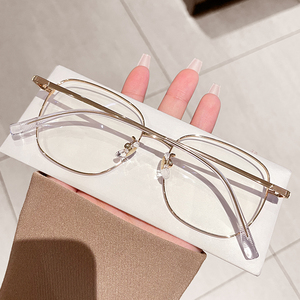 Kính mắt thời trang gọng titan siêu nhẹ, chống ánh sáng xanh, dành cho cận thị, dùng được cho cả nam và nữ - Product Image 5