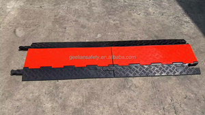 Protecteur de câble en caoutchouc à 2 canaux certifié CE, couvercle de cordon de protection de câble de <span class=keywords><strong>sol</strong></span>, protecteur de fil d'événements/ligne électrique - Product Image 6