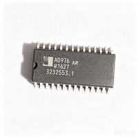 Microcontrôleur AD976ABRZ ADC 16 bits, 1 Mo de mémoire Flash pour Cortex-M4, boîtier 28-SOIC, montage en surface