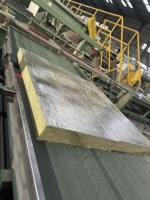 Laine de roche insonorisante ignifuge écologique de 25/50/100/150 mm avec feuille d'aluminium pour applications d'entrepôt