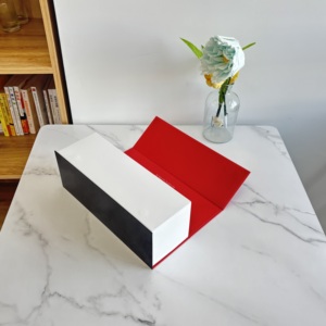 Caja de Regalo Blanca y Roja de Lujo con <span class=keywords><strong>Detalles</strong></span> en Relieve Personalizados <span class=keywords><strong>para</strong></span> Empaque Premium, Envoltura Elegante <span class=keywords><strong>para</strong></span> Regalos y Ocasiones Especiales - Product Image 6