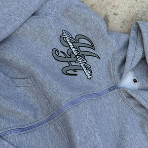 Conjunto de Dos Piezas ASISTO INDUSTRIES: Sudadera con Capucha Cómoda con Cierre y Logotipo Bordado en Gris Jaspeado para Hombre y Mujer, Pantalones Jogger Personalizados de Felpa de Algodón - Product Image 5