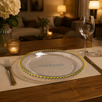 Assiettes de présentation de 13 pouces en plastique PS transparent, écologiques, avec bordure perlée dorée pour décorations de dîner