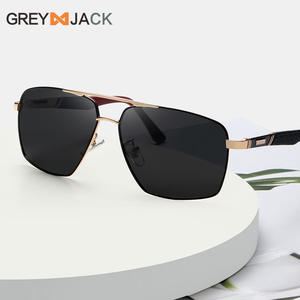Lunettes de soleil rectangulaires pour homme Grey Jack, monture dorée et noire, verres TAC polarisés UV400, charnières à ressort, monture intégrale durable - Product Image 3