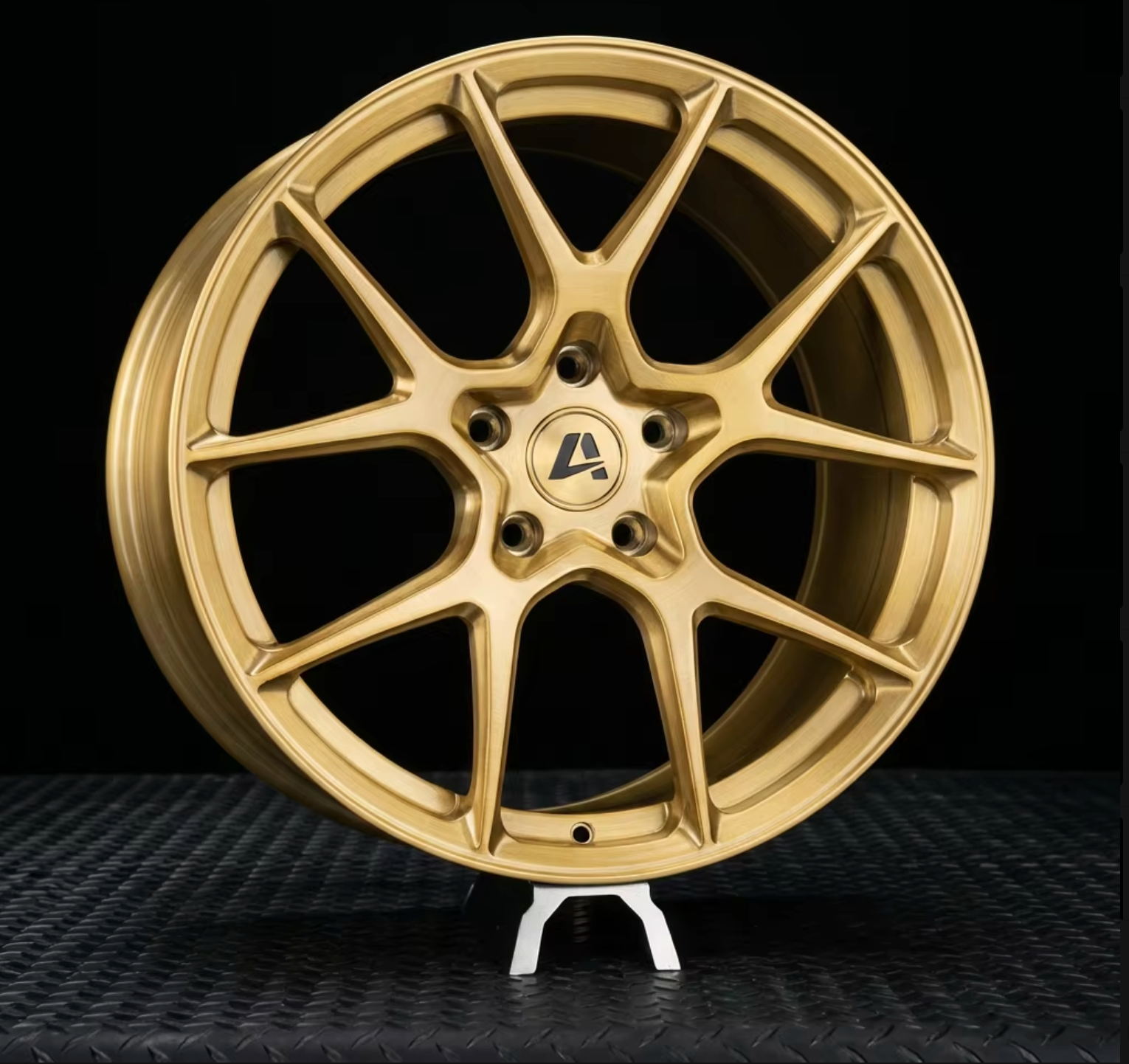 โกลเด้น