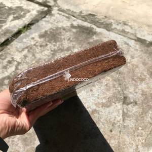 Bloc de cocopeat bio de 1 kg offrant une capacité d'absorption d'humidité supérieure et une aération équilibrée pour une croissance optimale des plantes - Product Image 5