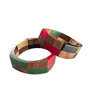 กำไลข้อมือไม้และเรซิ่นดีไซน์ทันสมัย หลายสี สำหรับผู้หญิงและเด็กผู้หญิง สินค้าขายดีสำหรับผู้หญิง - Product Image 5