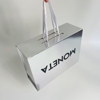 Versandfertige Magnetische Geschenkbox mit Eigenem Logo aus Recyclingmaterialien Matt Laminiert & Geprägt Magnetverschluss und Band