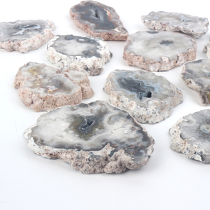 Venta al por Mayor de Rodajas de Ágata Mexicana Cristalizada, Rodajas de Ágata Gris Pulidas a Mano para Decoración - Product Image 5